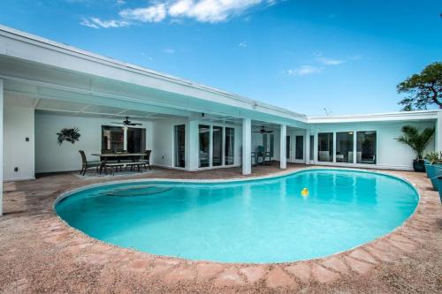 Bay Area Casa | Sail Away Your Coastal Pool Oasis