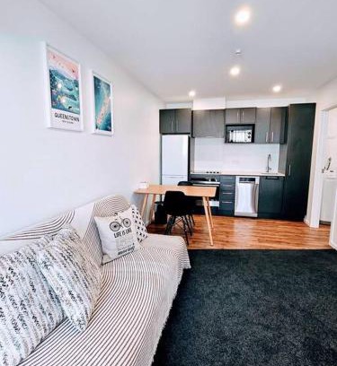 Kawarau Falls Apartamento | Short Drive to Queenstown CBD - Cosy Guesthouse with Private Entrance and King Bed