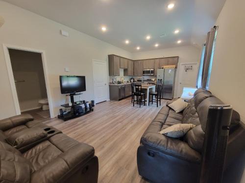 Willis Casa | 2023 newly built spare bedrooms