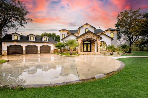 San Antonio Casa | Lotus Retreat