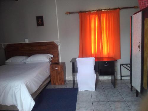 Walvis Bay Casa | FEATHERS INN GUEST HOUSE